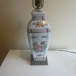 Vintage Chinese Porcelain Lamp no shade